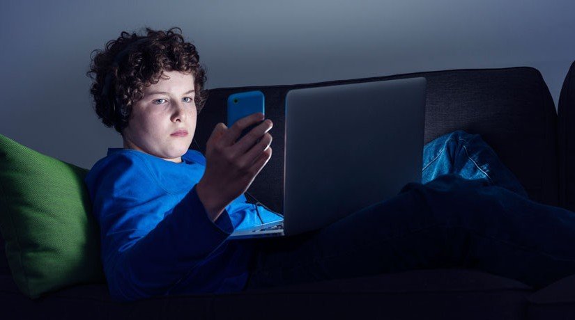 Efectele negative ale internetului asupra elevilor si adolescentilor